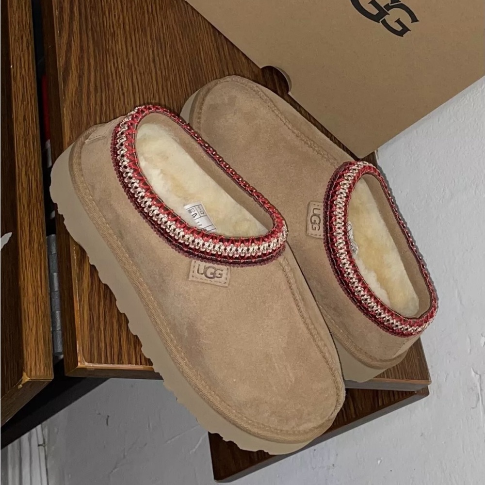 Ugg Tasman Regenerate Chestnut Slippers